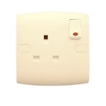 فيش كهرباء بمفتاح ثنائى القطب ولمبة اشارة 13 أمبير  الفنار موديل ألف كلاسيك المقاس  7x7 اللون البيج